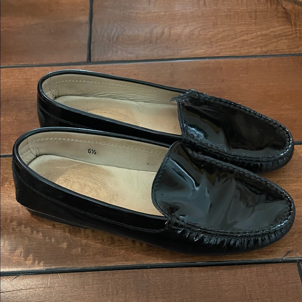 Tod's Shiny Black Leather Loafers 6.5 - Picture 2 of 5